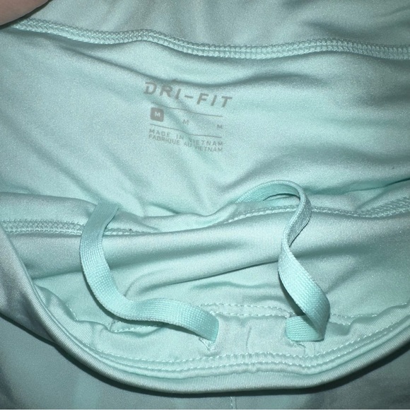 NIKE AND UNDER ARMOUR RUNNING SHORTS BUNDLE - Picture 9 of 16